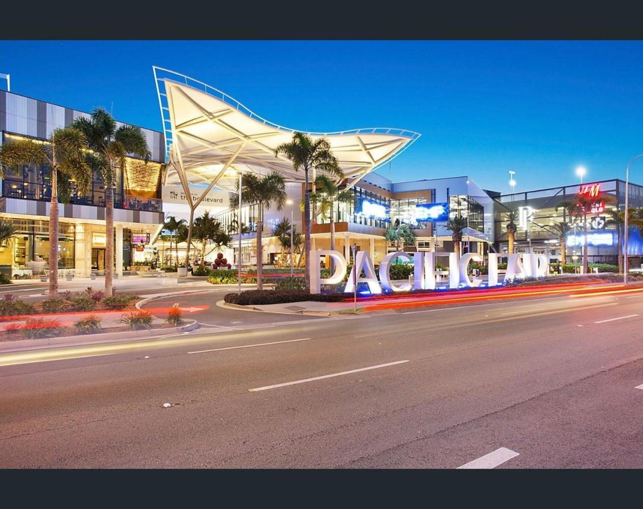 Apartment Broadbeach Mall Location, Victoria Square *